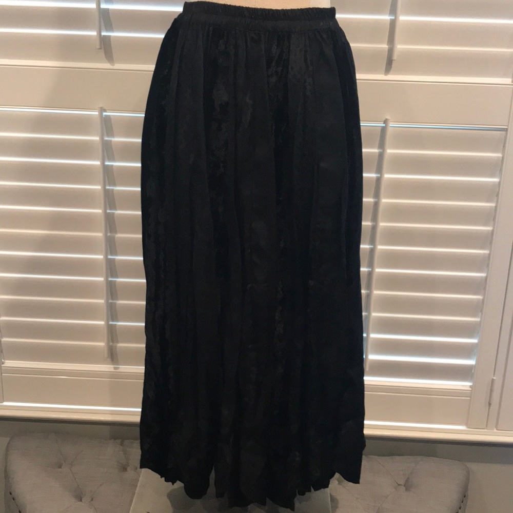 Gorgeous scalloped bottom circle skirt